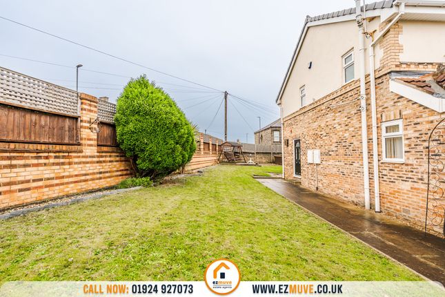 5 Millbrook Gardens, Dewsbury photo 2
