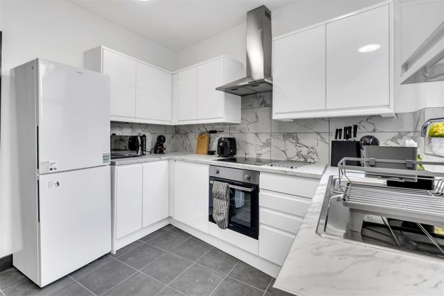 Room 4 189, North Road, Southall photo 2