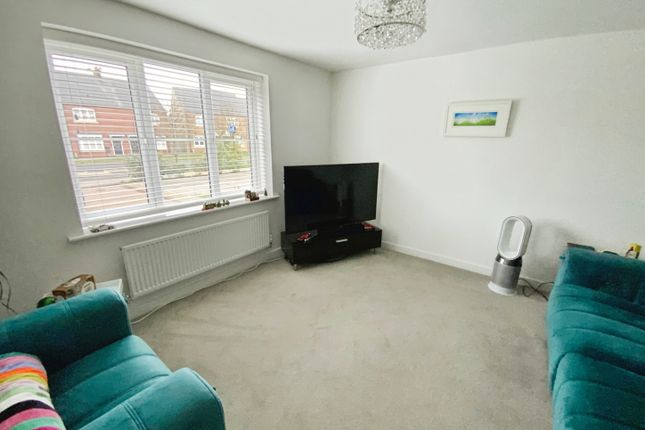 139, Grosvenor Road, Hull photo 2