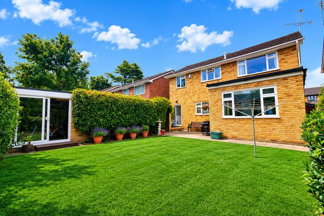 25, Bartel Close, Hemel Hempstead photo 4