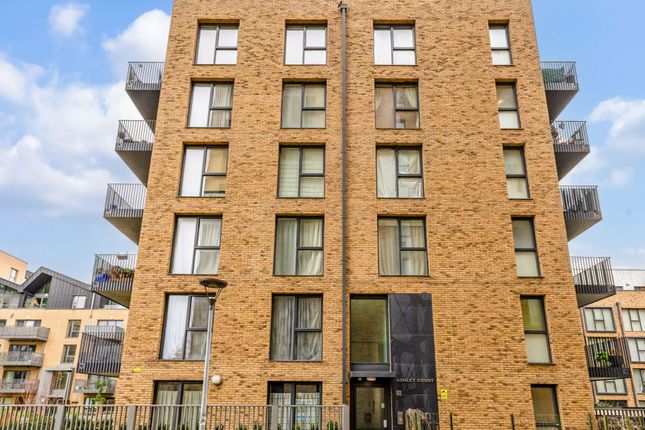 26 Bolinder Way, London photo 3