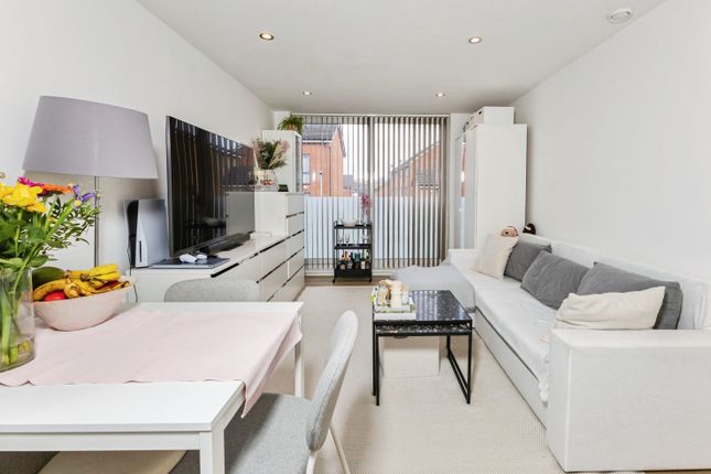 Flat 6, 14 Midgham Way, Reading photo 4