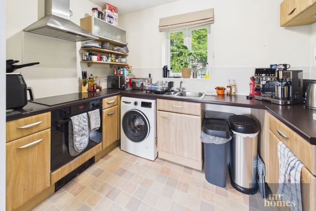 61, Rowsby Court, Cardiff photo 2