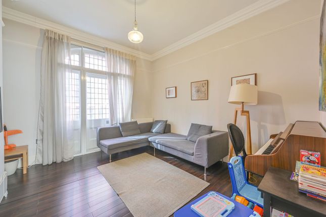 3-bed flat on Westminster Palace Gardens, SW1, Victoria, £1,285,000