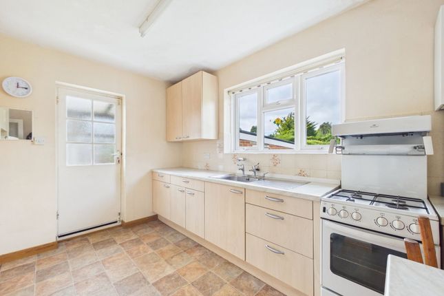 7, Allendale Avenue, Worthing photo 4