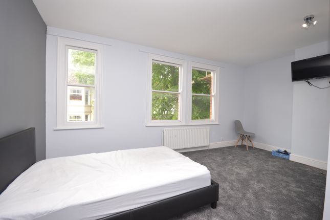 1 bed property to rent in St. Peters Avenue, Kettering NN16