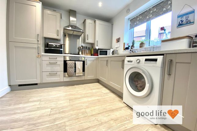 32, Beldon Close, Seaham photo 3