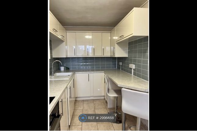 Flat, Gibralter House The Drive, Great Warley, Brentwood photo 5