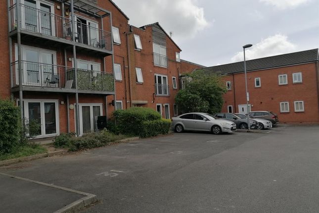 Apartment 9, Fairbourne Court, Fairbourne Walk, Oldham photo 3