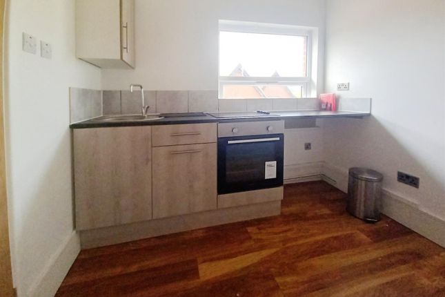 Room to rent in Shorncliffe Road, Folkestone