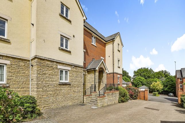 Flat for sale in Providence Court, Frome
