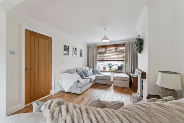 52 Barrhill Road, Glasgow photo 2