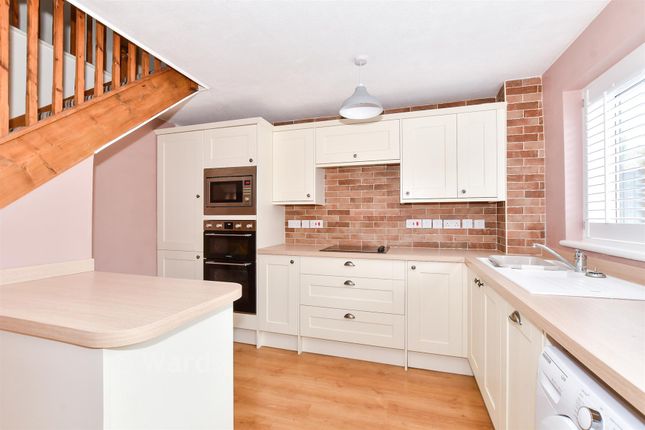 26, Blacksmith Drive, Maidstone photo 4
