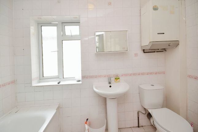 151, Sternhold Avenue, London photo 5