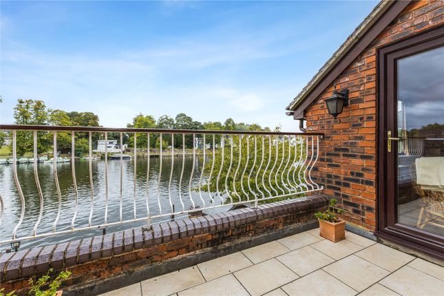 37 Rivermead Court,, Marlow Bridge Lane, Berkshire photo 2