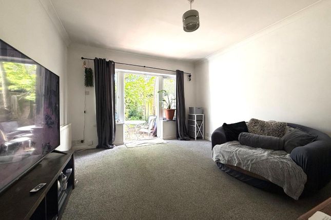 27, Friesian Way, Ashford photo 4