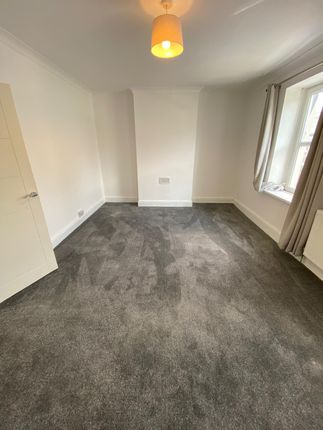 1, Emerald Street, Cardiff photo 4