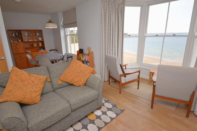 3 Beach Top Court, High Street, Tenby photo 2