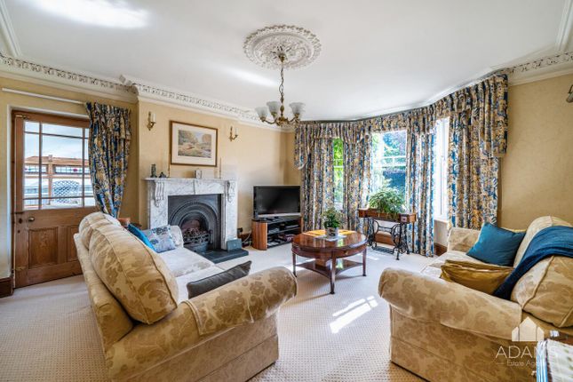 52, Gretton Road, Winchcombe photo 2
