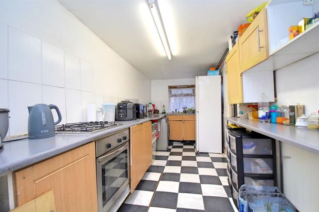 126, Hertford Road, London photo 3