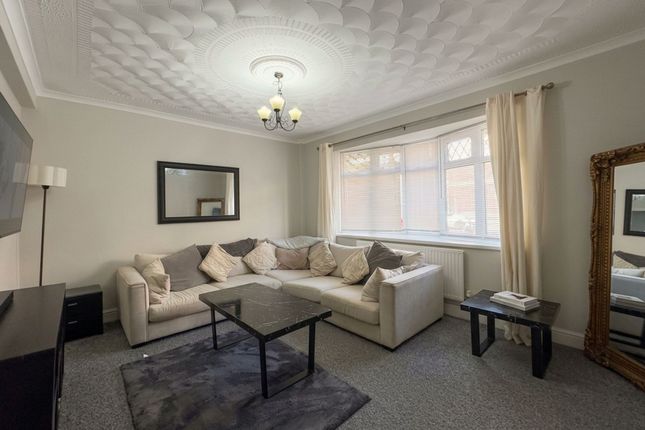 592 Clydach Road, Swansea photo 4