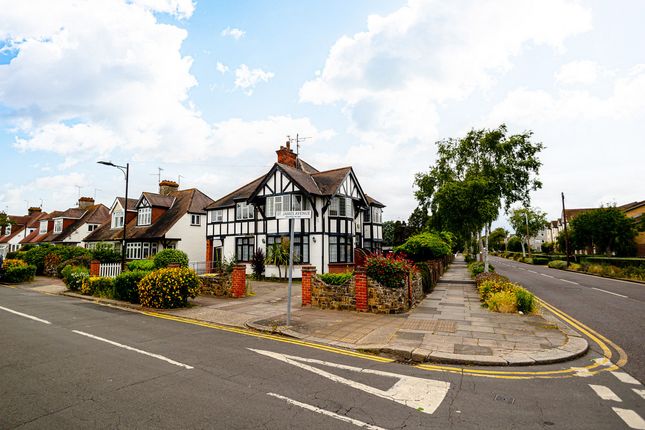 Thumbnail Flat for sale in St. James Avenue, Thorpe Bay