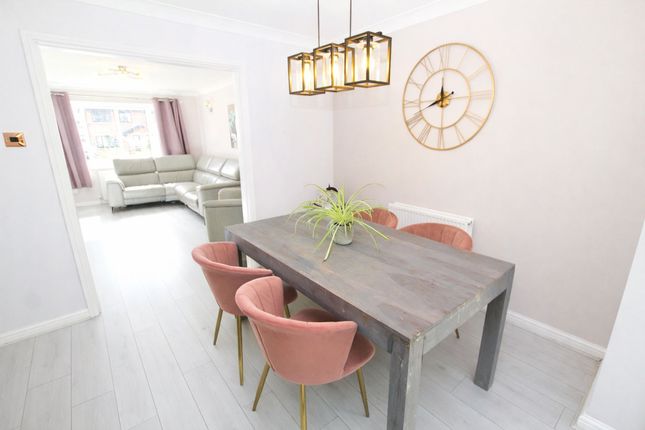 21 Edmunds Fold, Littleborough photo 4