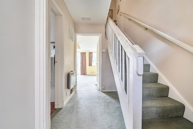 25, Oaklands, Haslemere photo 4