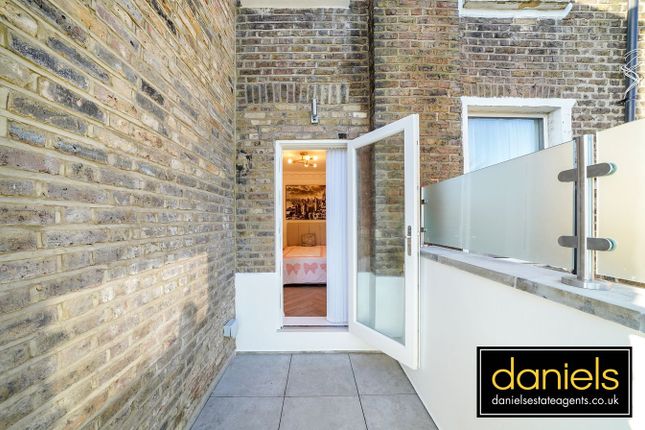Flat 2, 25, Scrubs Lane, London photo 5