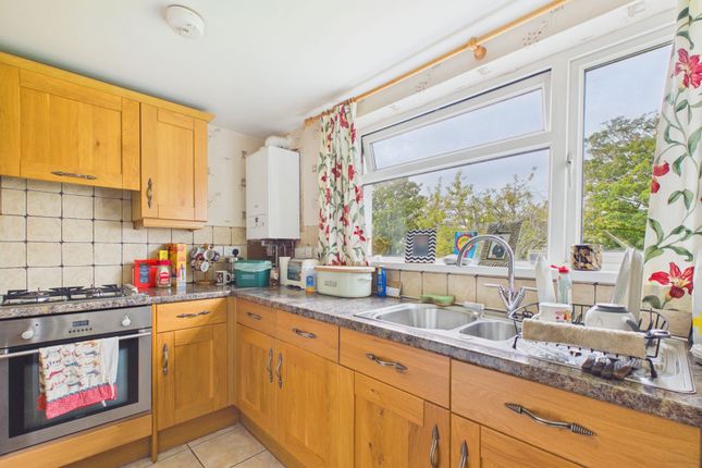 6 Redwood Close, Llantwit Major photo 2