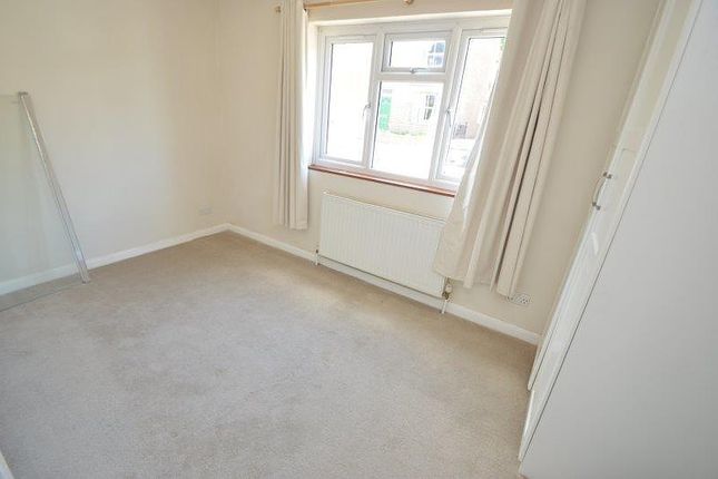 Maisonette to rent in Fern Road, Godalming