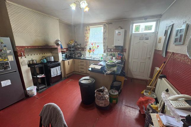 15, Sunny Bank Road, Bradford photo 5