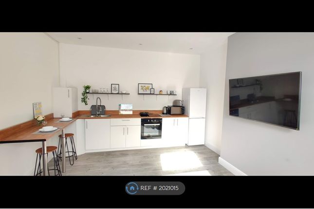 Flat to rent in Liverpool, Liverpool