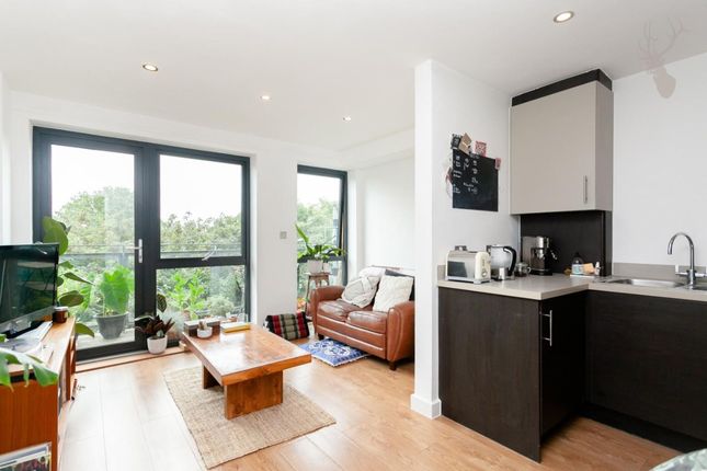 Flat 505, Diagoras House, London photo 4