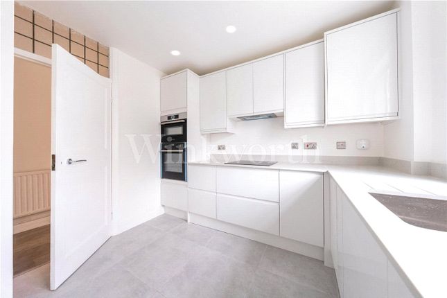 Flat 43, Lyttelton Court,, Lyttelton Road, London photo 4