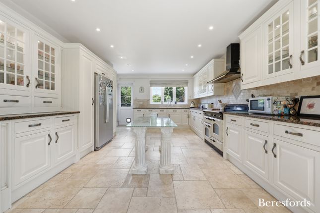 Rectory Cottage,, The Chase, Upminster photo 4