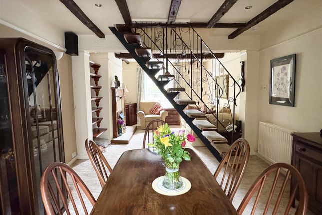 Through Lounge / Dining