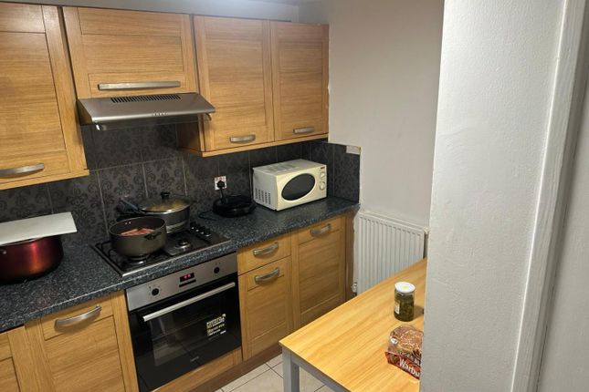 33 Rockfield House, Belle Vue Estate Rockfield House, London photo 4