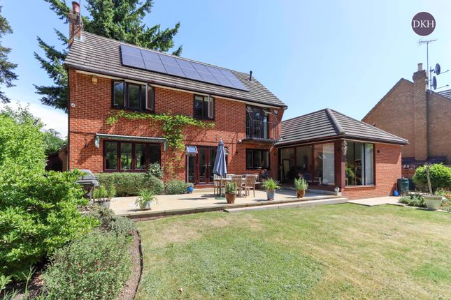 19, Hampden Way, Hertfordshire photo 4