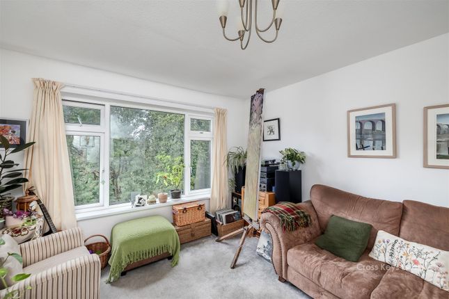 36, Cressbrook Drive, Plymouth photo 4
