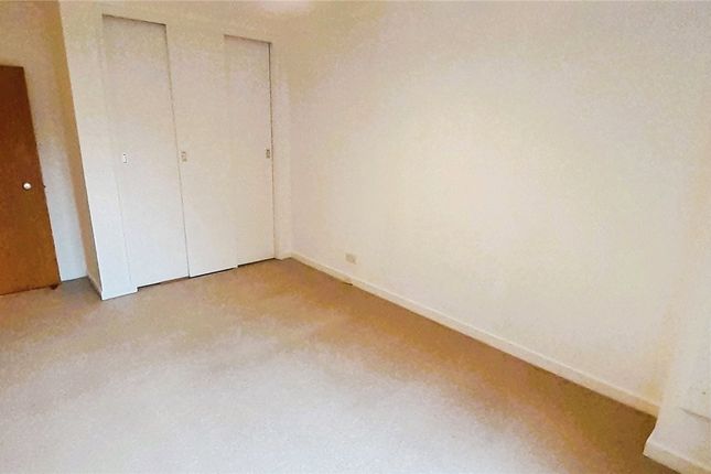 Flat 5, 12, Coppergate Walk, York photo 4