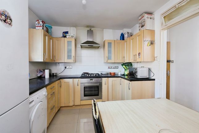 Flat 3, Croft Court, Bourne Street, Eastbourne photo 4