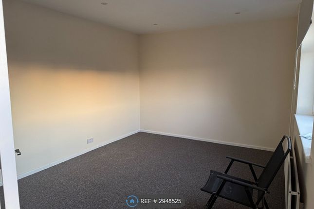 Halbrow Crescent, Bristol photo 3