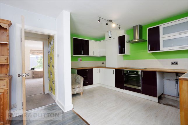 6, Heywood Fold Road, Saddleworth photo 5