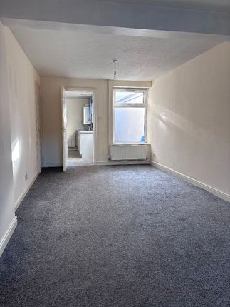 7 Victoria Terrace, Tredegar photo 3