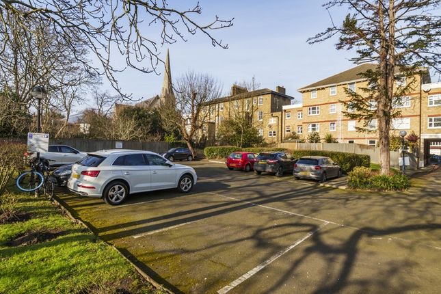 Flat for sale in Ambergate, Brixton, Greater London