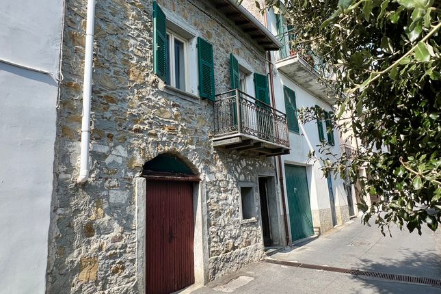 Thumbnail Town house for sale in Via Dolceacqua 8, Perinaldo, Imperia, Liguria, Italy