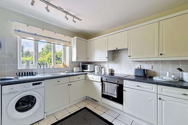 6, Rosedale, Driffield photo 2