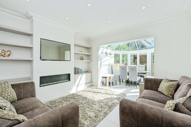 8, Byron Avenue, Coulsdon photo 4