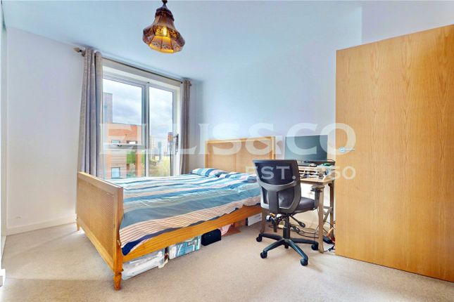 Flat for sale in Matthews Close, Wembley